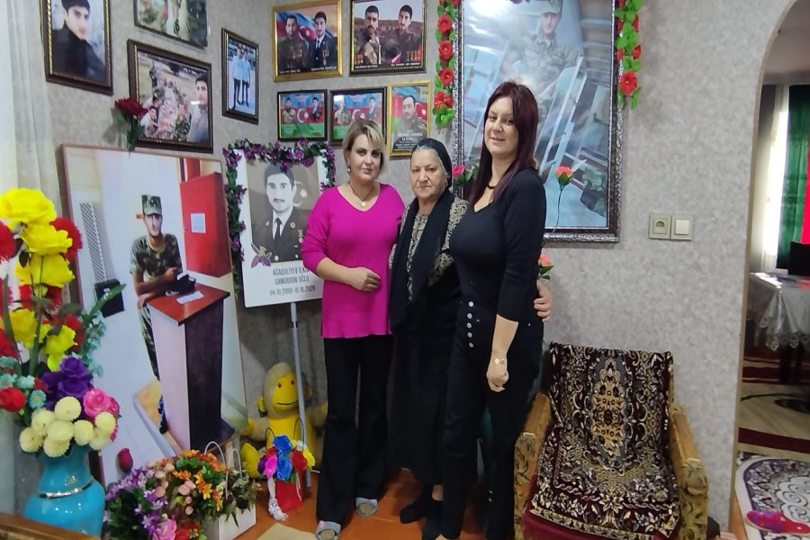QHT ZƏFƏR GÜNÜ ƏRƏFƏSİNDƏ ŞƏHİD VƏ QAZİ AİLƏLƏRİ İLƏ GÖRÜŞÜB