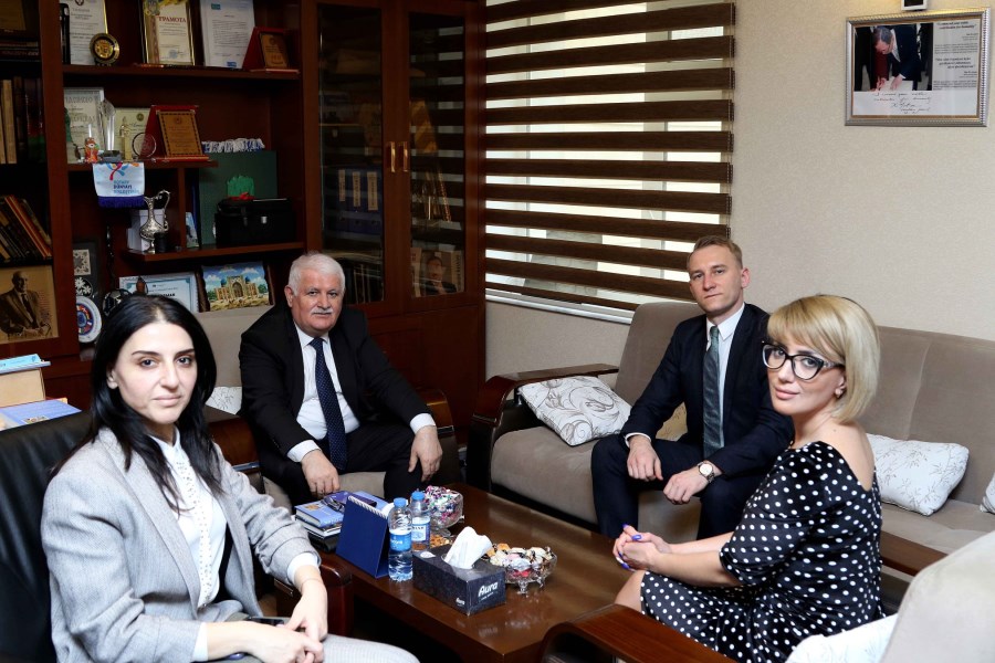 Ukraynanın səfiri QHT-nin qonağı olub - FOTOLAR
