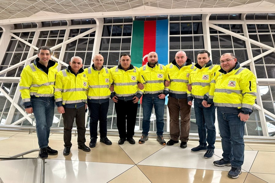 “Qardaş Köməyi” platforması rəhbərləri zəlzələ bölgəsinə yollanıb