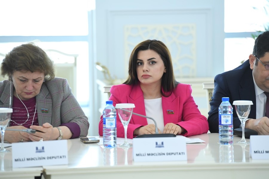 Tibb mütəxəssislərinin sertifikasiyası sahəsində yeni mərhələ: Deputat yazır