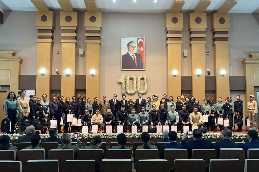 FHN tərəfindən “Heydər Əliyev İli”nə həsr edilən Fövqəladə Hallar Könüllülərinin təqdimat mərasimi keçirilib