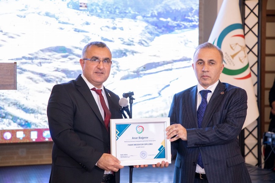 Anar Bağırov Fəxri mediator diplomu ilə təltif edilib