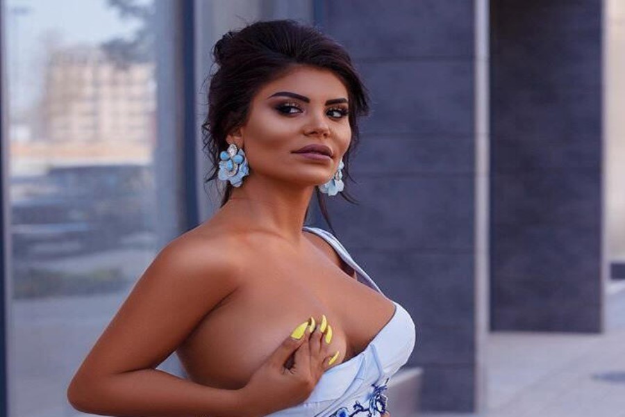 Müğənni Afaq Aslan sinəsini açıb paylaşım etdi – +18 FOTOLAR