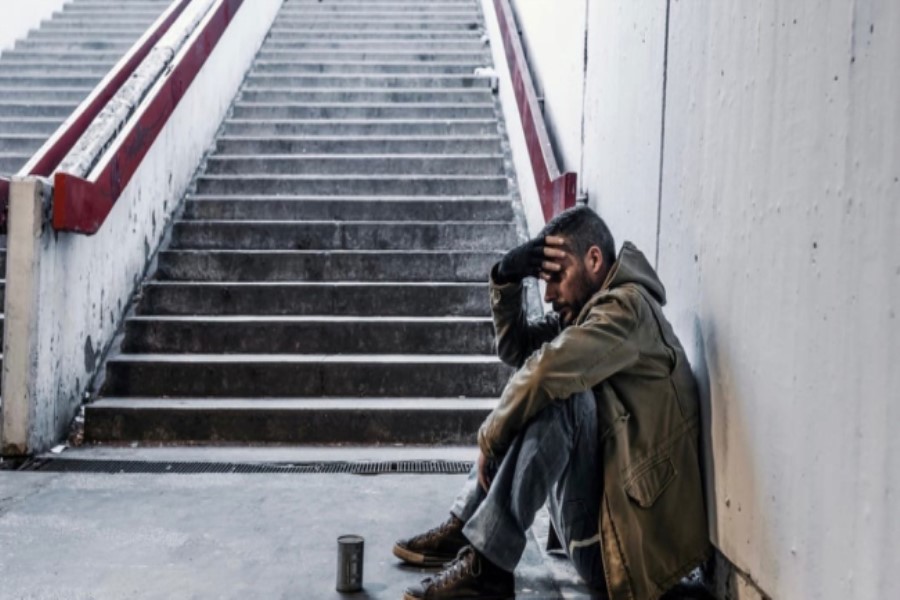 Evsiz insanlar gənc yaşda demensiyaya daha çox meyllidirlər