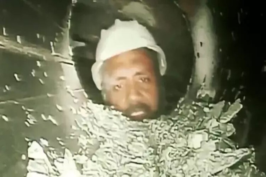 41 işçi tuneldə sıxışıb qaldı - FOTO