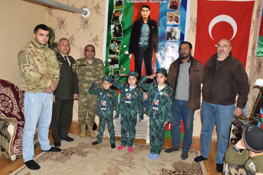 Qazax rayonunun Xanlıqlar kəndindən olan 3 şəhidin ailələri ziyarət olunub