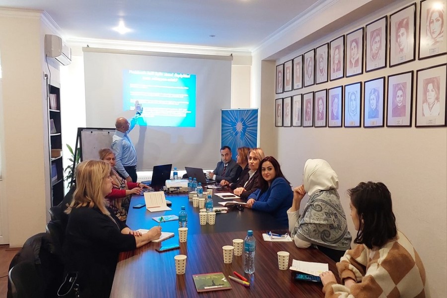 Dialoq strategiyasi üzrə 3 günlük master təlimi keçirilib - FOTOLAR