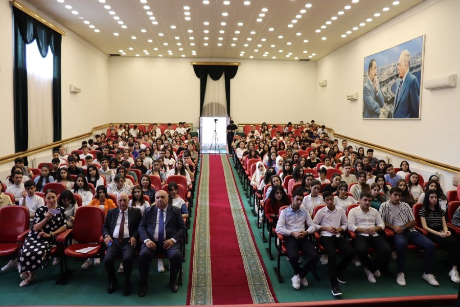 Mingəçevirdə "Danış, səni tanısınlar!" adlı görüş keçirilib- FOTOLAR