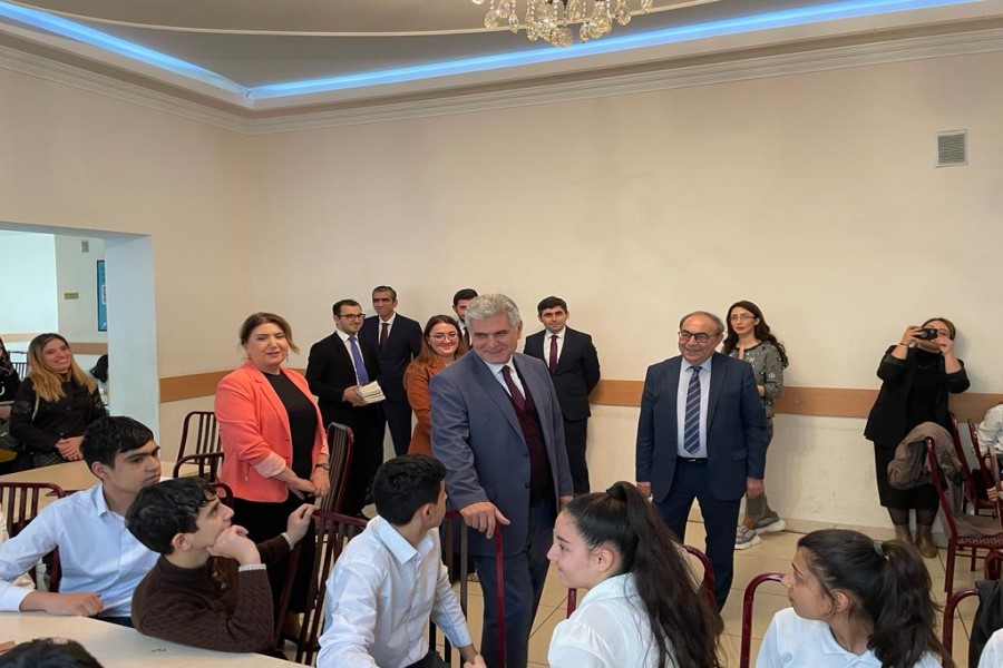 Maştağa məktəbliləri Pedaqoji Universitetdə maraqlı anlar yaşadı
