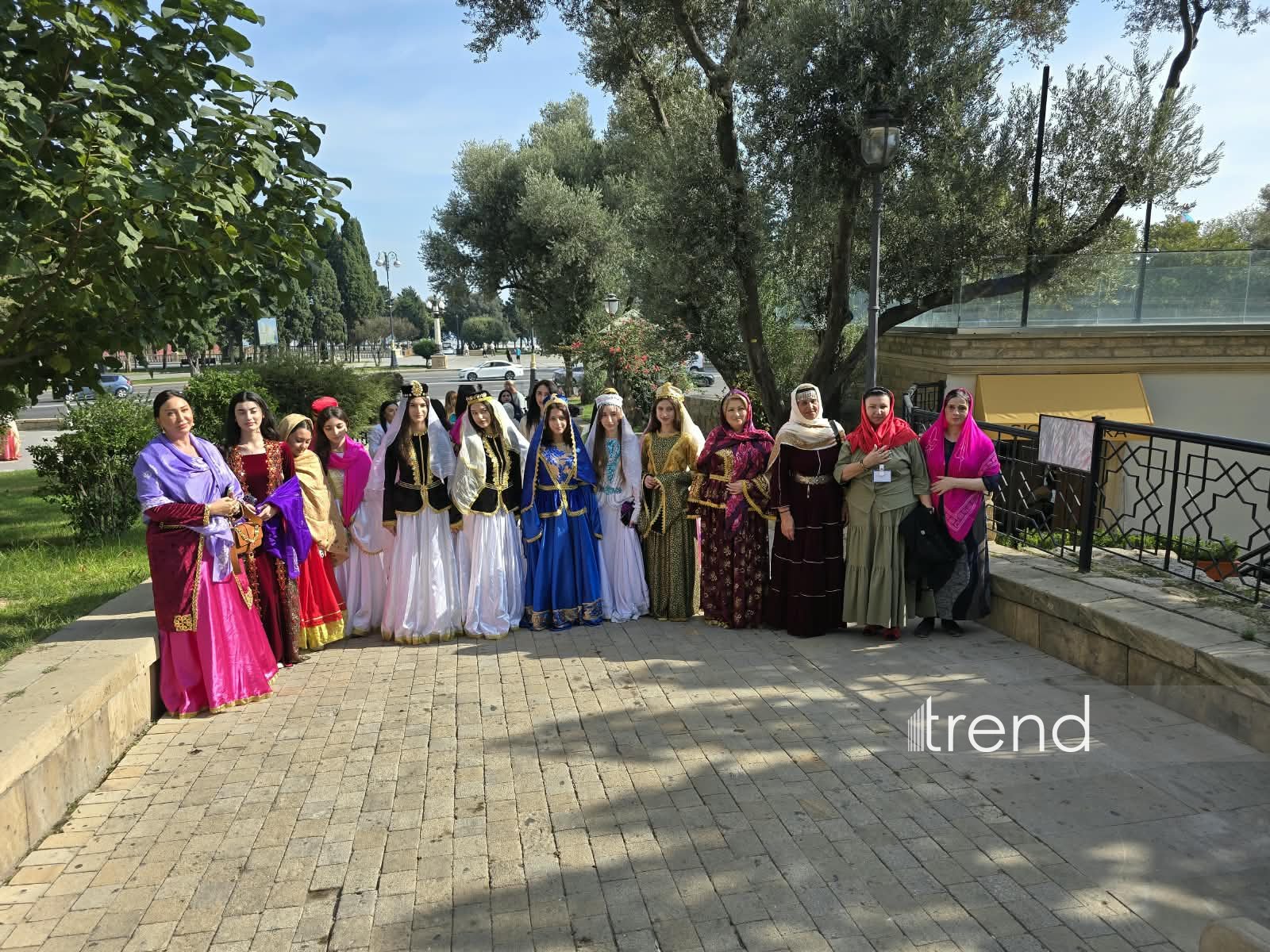 İçərişəhərdə rəngarəng "Kəlağayı" yürüşü start götürüb