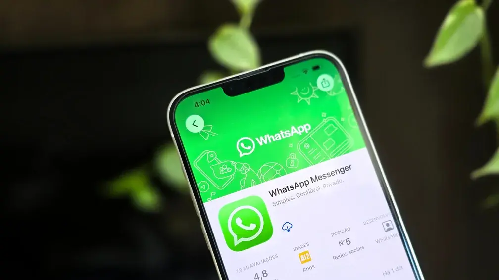 WhatsApp iPhone-da Safari-ni əvəz etməyə hazırlaşır