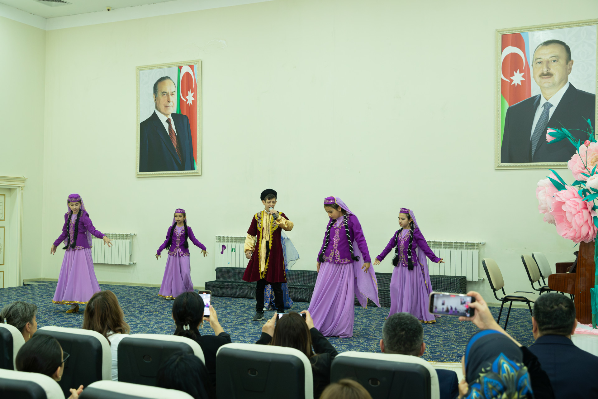 Əlilliyi olan uşaqların iştirakı ilə “Zəfər gecəsi” inklüziv-mədəni tədbiri keçirilib